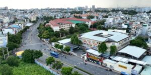 Đường Lê Văn Việt phường Hiệp Phú Quận 9